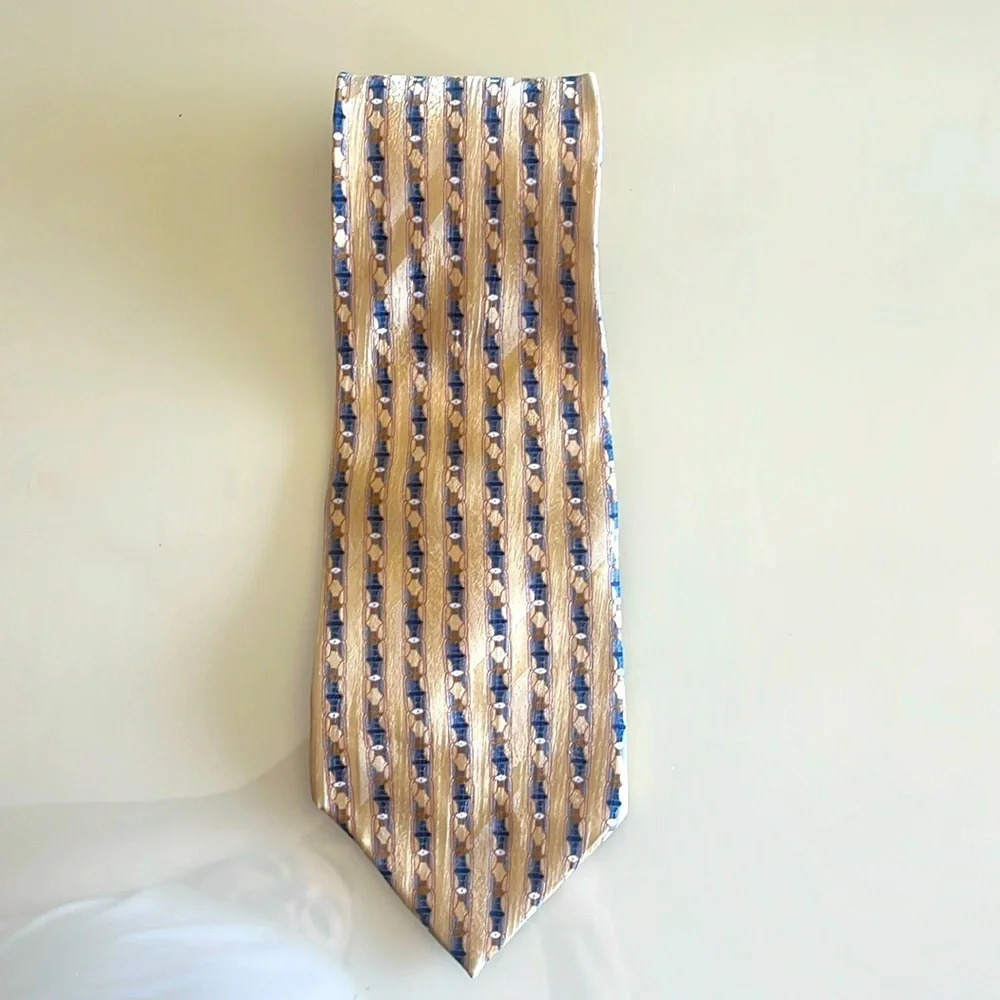 ⭐️Antani Collezioni made Italy silk men’s tie‎